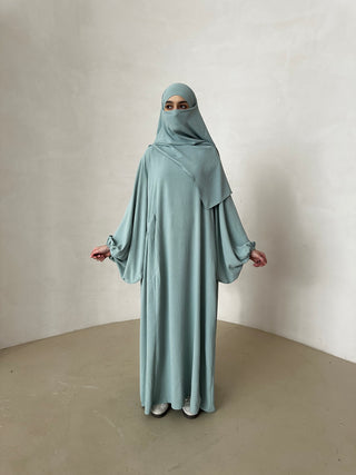 Amira Abaya mint