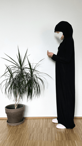 gebetskleid-mädchen